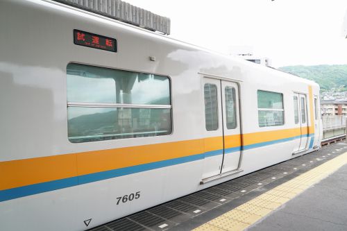 【近鉄】ワンハンドル化したHL05が試運転。新石切で長時間停車