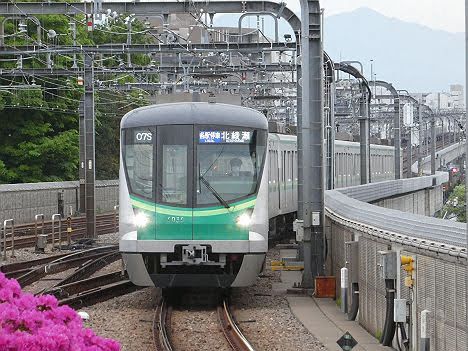 小田急電鉄 東京メトロ千代田線直通 各駅停車 北綾瀬行き3 16000系