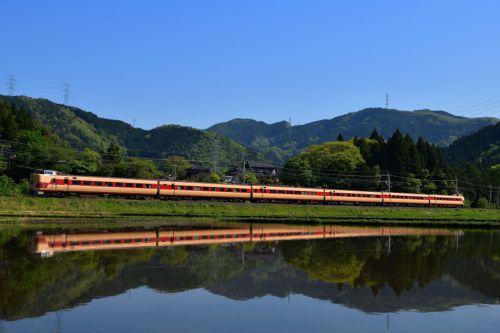 国鉄色381水鏡