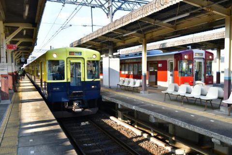 近鉄12200系スナックカーラストラン撮影記-3 富吉駅で最後を見届けるはずが・・・