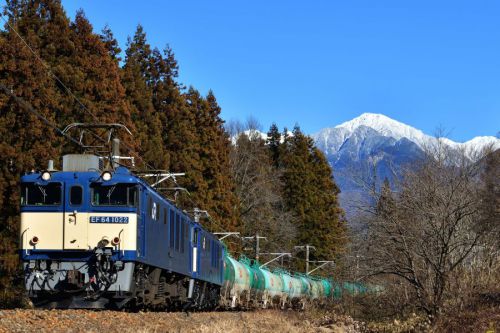 国鉄色重連と雪山