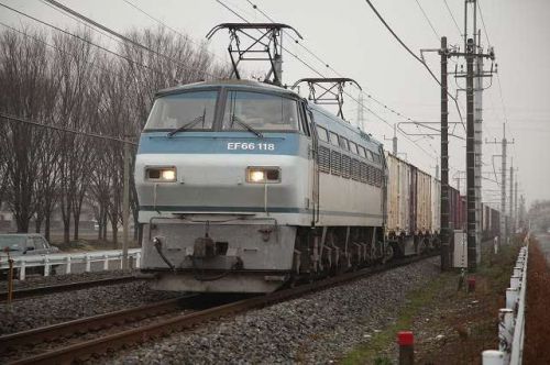 2016年3月撮影「カシオペア、貨物列車」