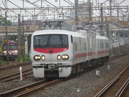 上野駅地平ホーム 発着するレアな列車たち part3 E491系(マヤ50 5001)連結