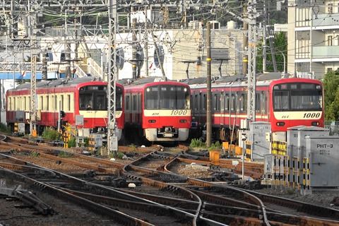 京急金沢文庫駅の朝#1
