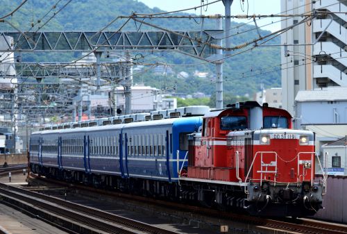 東海道本線の高架区間を通過するDD51-1191号機牽引の網干訓練他(六甲道駅・塚本駅)