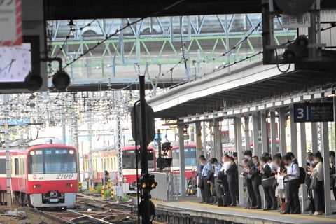 京急金沢文庫駅の朝#4