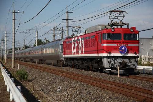 2016年7月撮影「カシオペア、貨物列車」