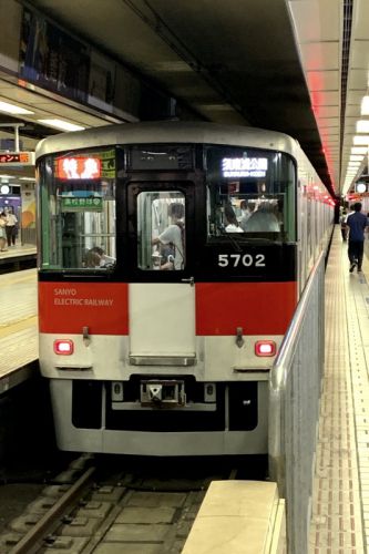阪神大阪梅田から淀川へ