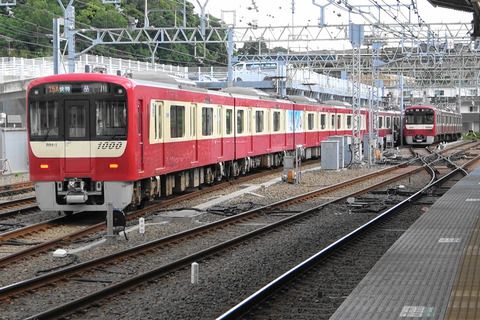 京急金沢文庫駅の朝#9