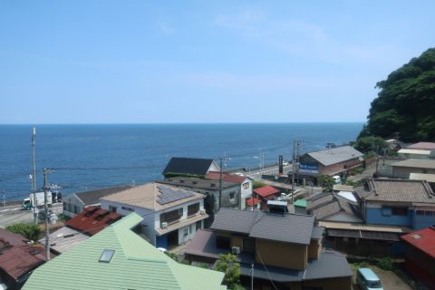 鉄道開業150年記念185系で行く貨物線の旅(根府川駅)