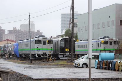 第三セクター(株)北海道高速鉄道開発保有予定のH100形が苗穂運転所(札ナホ)に