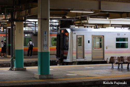 羽越本線の0キロポスト 新津駅