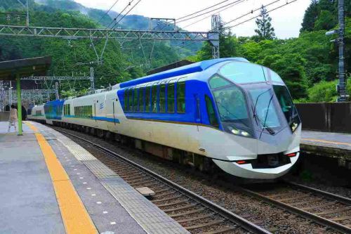 近鉄の秘境駅にて!
