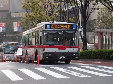大井町駅バス停にて