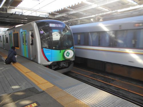 「拝島ライナー」は停車駅と従来の300円を据え置くかが問題だ!