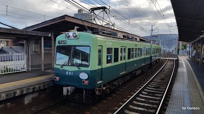 もはや貴重? 600系 旧(?)塗装 - 近江神宮前駅