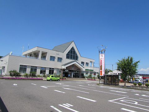 コミュニティプラザが入居する須賀川駅。 【2016年08月 福島県須賀川市】
