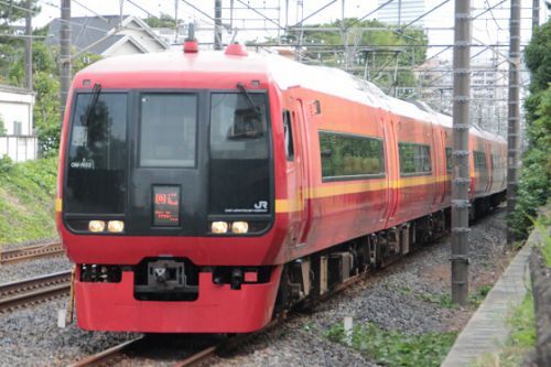 今までは通過?!253系「きぬがわ」もワールドスクウェア駅停車へ!