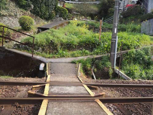 串駅散策①~すんごい勢いで犬に嫌われるの巻