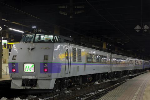 続くオホーツクのスラントノーズ-SE-103がLED化されていた-いつもと少し違った朝の札幌駅