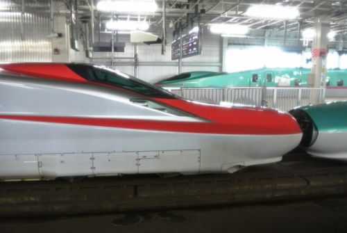新幹線こまち