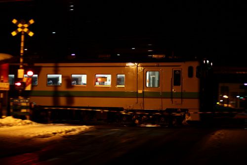 東9丁目踏切の朝練と電車 2018/02/10