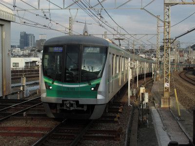 東京メトロ16000系(1次車) 東京メトロ千代田線各駅停車代々木上原行き