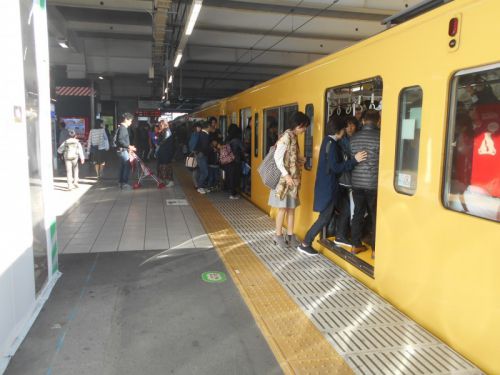 怒涛の航空祭ラッシュ!入間行き電車大混雑!in西武所沢