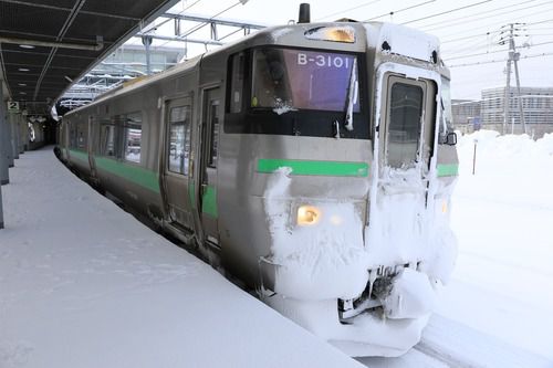 快速エアポート編成、733系電車B-3101+B-3201編成さん。