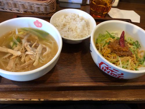 都営地下鉄浅草線高輪台駅 香家 高輪店 とり麺と汁なし担々麺ハーフ&ハーフセットで味わう