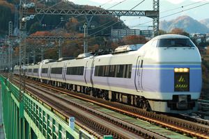 宝石の雨~中央線の特急車両をE353系・E351系と189系を中心に撮る
