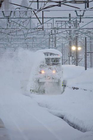 上越線 越後中里駅 MCR600A 2018.2.18