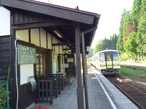 〔2016/8/8-10 三江線・木次線の旅 その13〕木次線の出雲八代駅舎を訪問