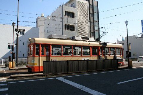 伊予鉄道 警察署前駅(電停)