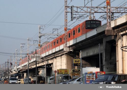 柿色電車