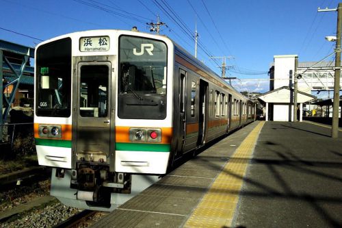 東京→名古屋・大阪の長距離を青春18きっぷで快適に旅したい! 旅情・車窓重視の中央本線ルートを紹介します!