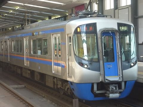 3000形2両編成の3重連での特急運用