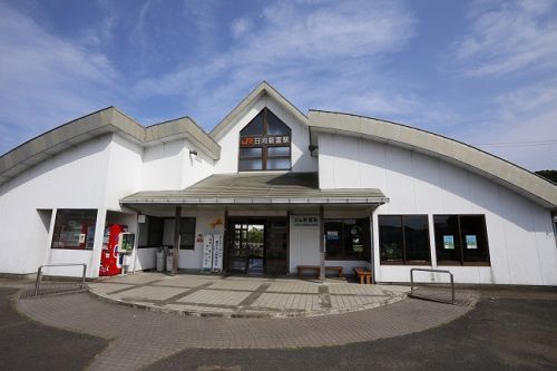 【編集長のつぶやき vol.567】 ローカル線の小さな駅で進む「複合施設化」。その「採算性」と「波及効果」や如何に。
