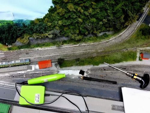 【ジオコレレイアウト製作記】新レイアウト <急告>駅構内ポイント不転換につき交換部材到着まで工事休止と致します(^^ゞ