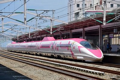 マジ(で)キティ(の)新幹線