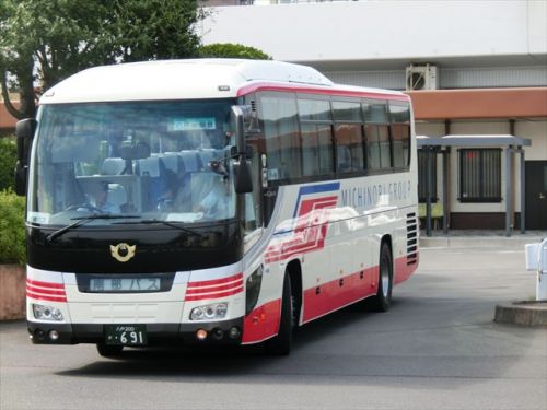本八戸駅で見た昼行便