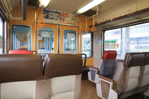 721系電車・車内