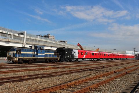 神奈川臨海鉄道33-3(東京メトロ2000系2101F編成甲種 横浜本牧駅)