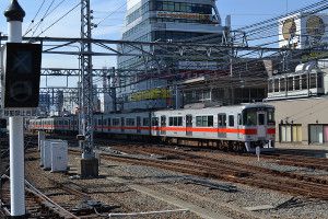 阪神尼崎駅にて(2017.3.12) -5700系ジェット・シルバーBL賞ラッピング列車を求めて。(前編)