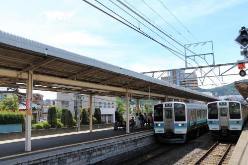 信州の山並みを見ながら、甲府駅に