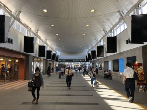 岡山駅東西連絡通路デジタルサイネージ