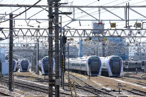 10月14日撮影 松本駅にてE353系の並びを