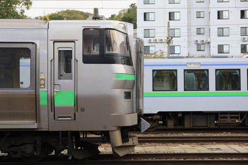 733系電車の横顔