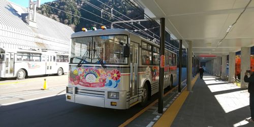 ラストラン・ありがとう関電トロリーバス、さよなら無軌条電車【さよならトロリーバス④ 最終回】