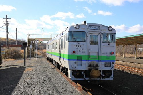 尺別駅にて、キハ40形気動車